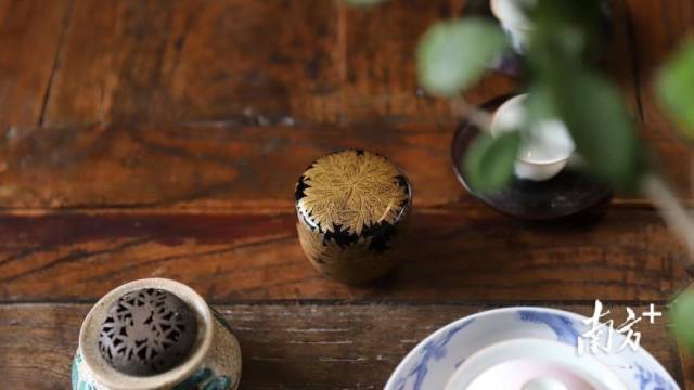 漆艺茶具。